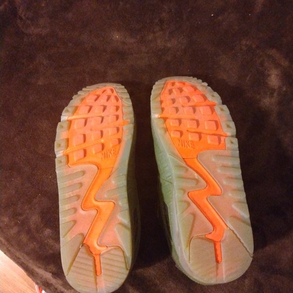 Used - Picture 4 of 4